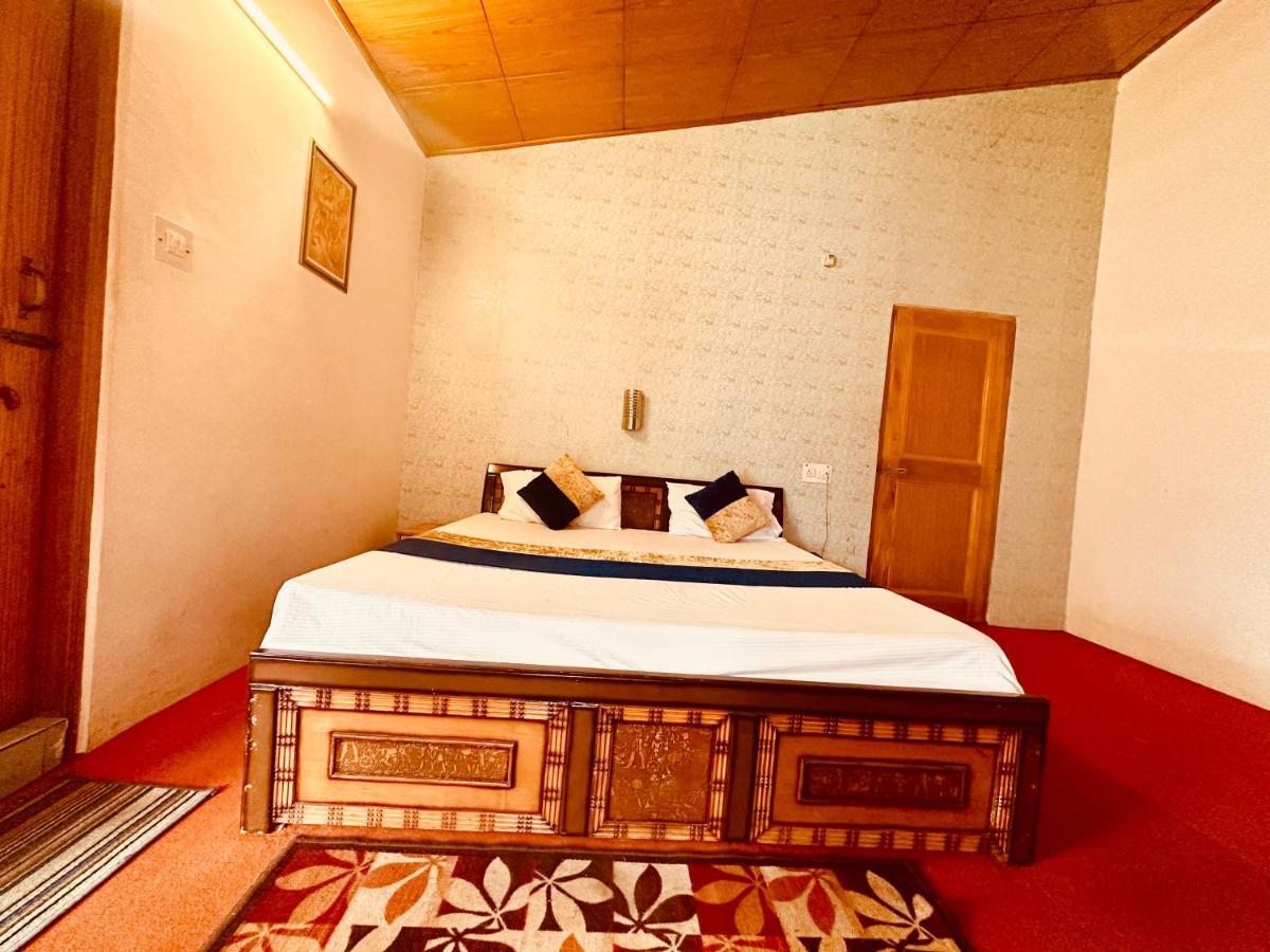 Hotel Alpine - In City Centre Манали Экстерьер фото